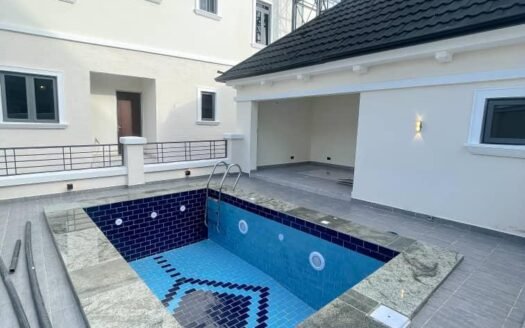 Luxury Bungalow for Sale in Gwarinpa Extension, Abuja